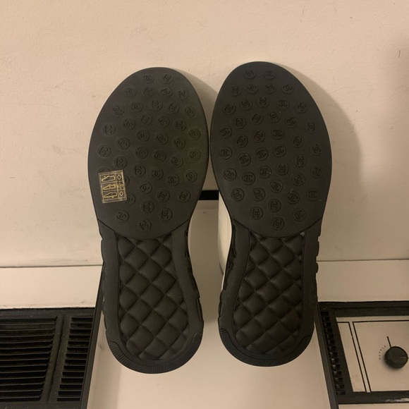 Chanel white and black mesh fashion sneakers - Picture 10 of 10